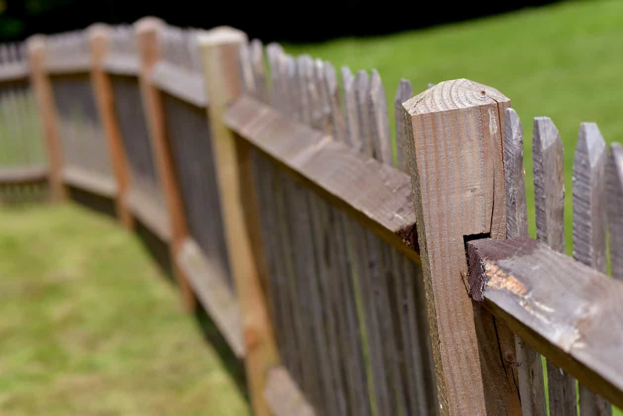 light demolition fence